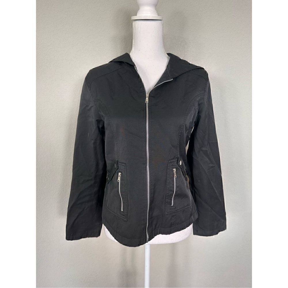 DG Women’s Windbreaker Style Jacket